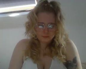 Lizzielou webcam show 2020-03-26_16-21-13_089