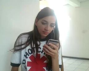 Lucythealien webcam show 2020-03-31_22-19-23_579