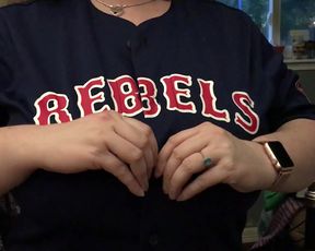 boobs reveal
