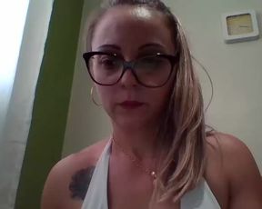 Feet lady webcam show 2020-04-01 20-19-46 767