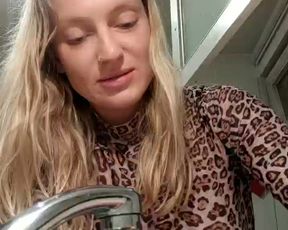 Koqcam webcam show 2020-04-02 23-40-26 427