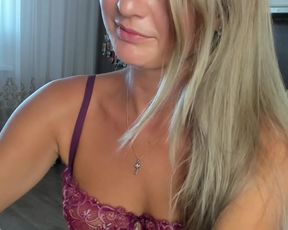 Kriszayka webcam show 2020-08-17 15-39-56 657