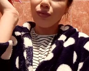 just ELLA cam show 2020-09-08 18-33-56 709