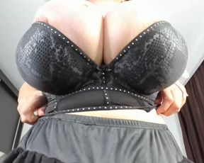 Busty Ema cam show 2020-09-22 07-29-23 383